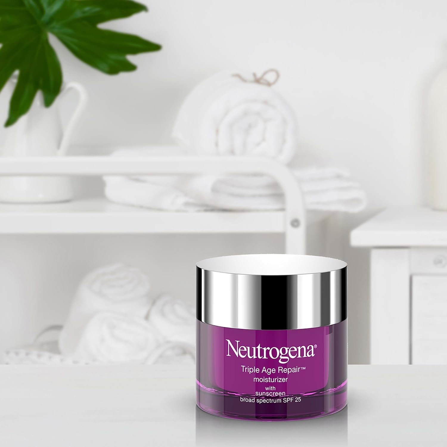 Neutrogena Triple Age Repair Face Moisturizer with Hexinol & Vitamin C, Anti-Wrinkle Cream with SPF 25, 1.7 oz for Women & Men