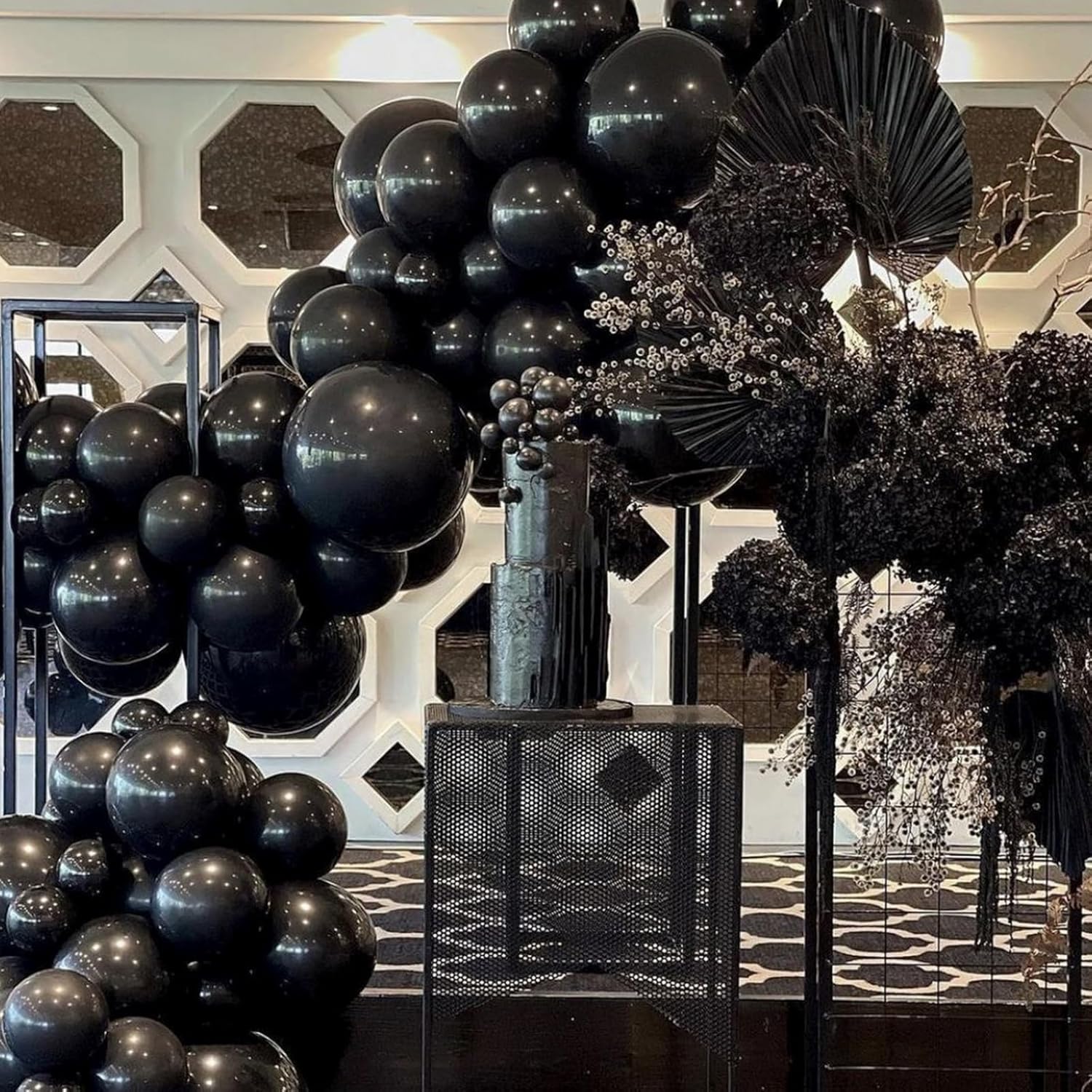 PartyWoo Black Balloons 140 pcs Different Sizes of 18 12 10 5 Inch Black Balloons Arch Kit Garland for Baby Shower Birthday Graduation Casino Gaming Anniversary Retirement Party Decorations Black-Y18