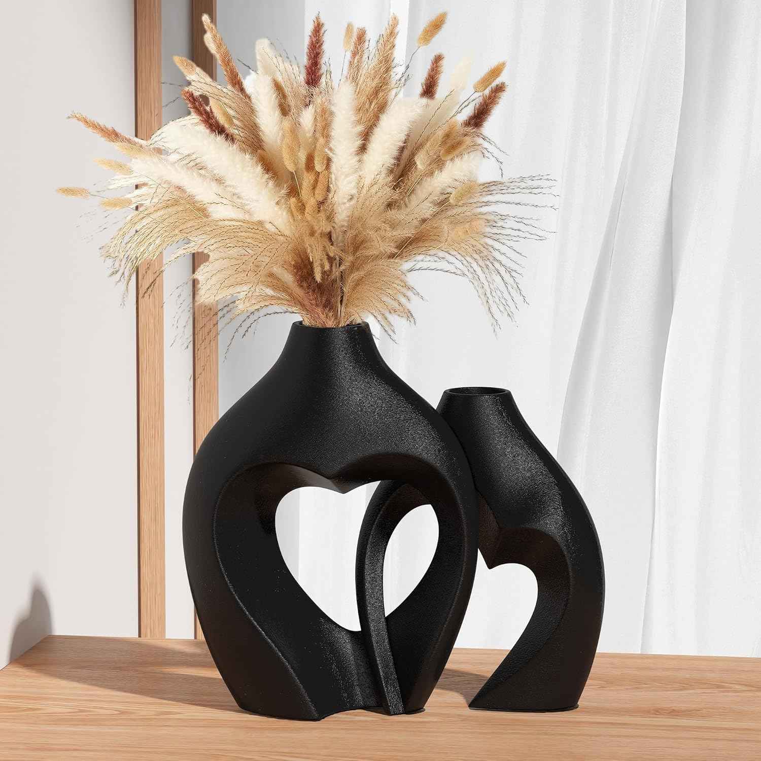 White Vases for Decor, Heart Shaped Ceramic Vase Set of 2, Nordic Heart Shaped Vases, Minimalist Decorative Vase for Table Centerpiece Wedding Dining Living Room Office House Decoration