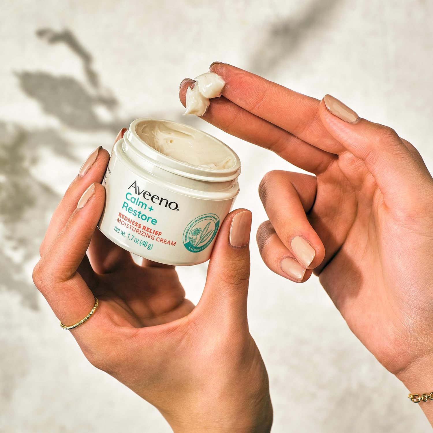 aveeno calm + restore facial moisturizer 1.7 oz non-comedogenic hydrating face cream for dry sensitive skin