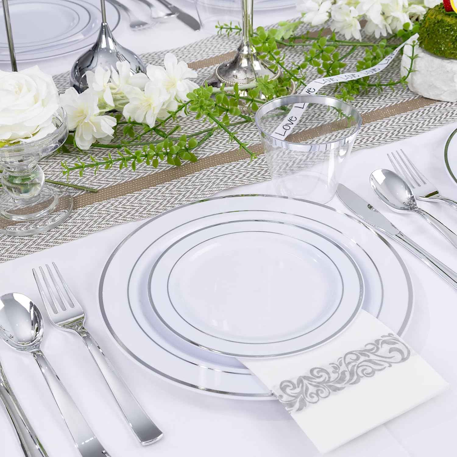WELLIFE 700 Pieces Silver Plastic Dinnerware Set for 100 Guests - Includes Plates, Cups, Napkins, and Disposable Cutlery - Elegant White & Silver Design, Perfect for Parties and Events