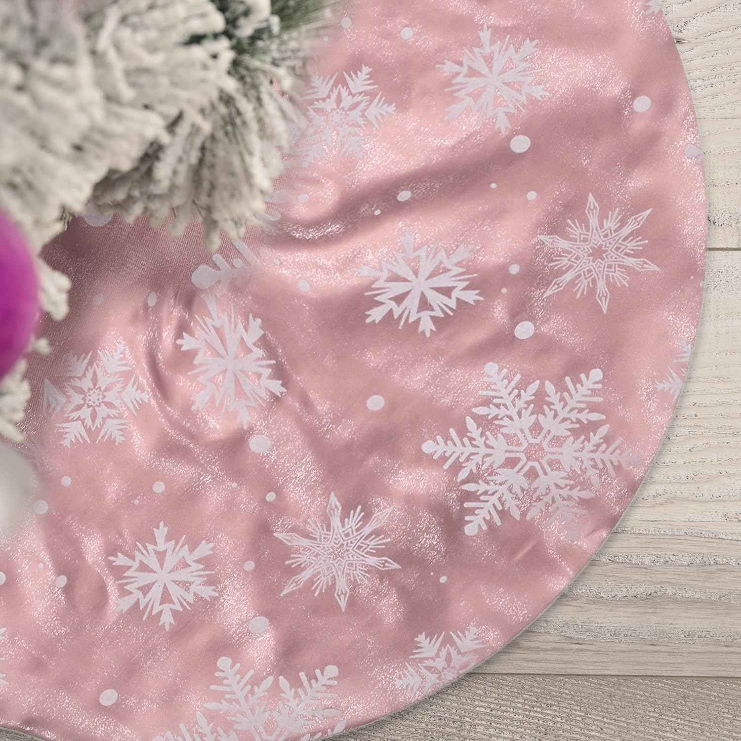 Flash World 48 Inch Large Christmas Tree Skirt Xmas Soft Cover Mat Decor Snowflake Collar Farmhouse Tree Skirt for Holiday Ornaments Party Home Indoor Decorations (Red, 48INCH)